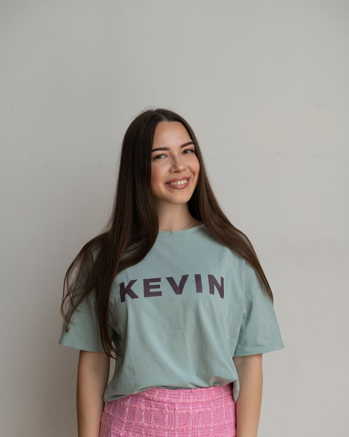 Віка, викладачка історії України KEVIN